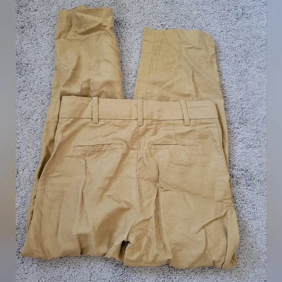 Aritzia linen carrot pants - Picture 2 of 6